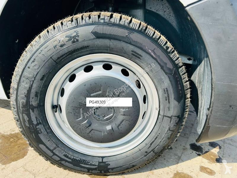 Лекотоварен автомобил Renault T35