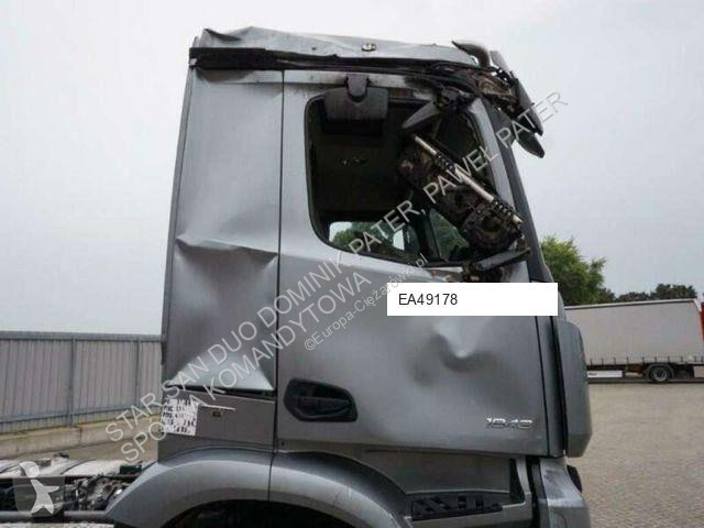 شاحنة Mercedes AROCS 1843 4x4