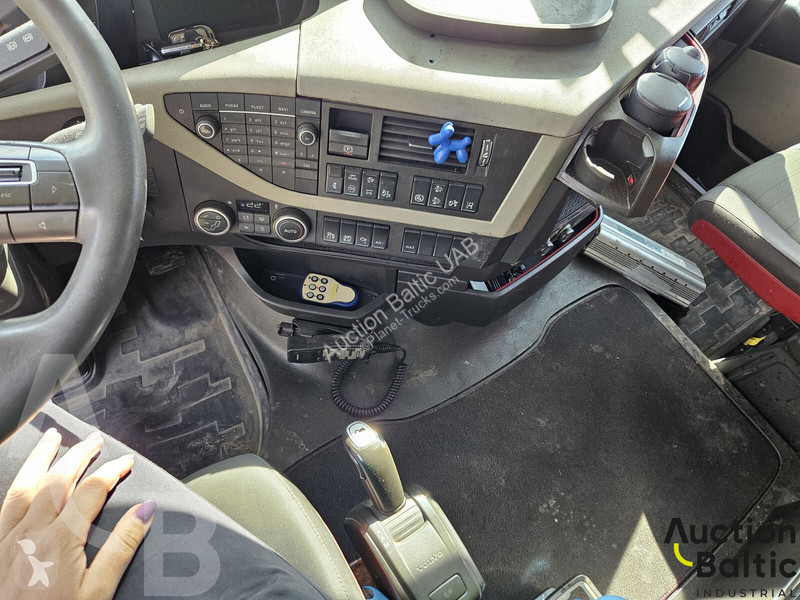 Kamión Volvo 420