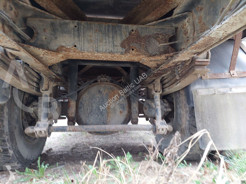 Lastbil Iveco 180E18