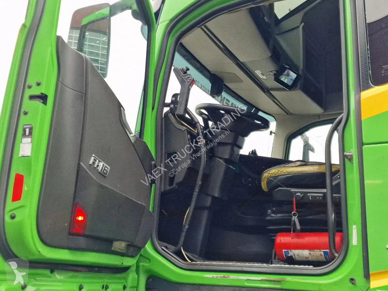 شاحنة Volvo 16750 Globetrotter XL 6x2 - 20T...