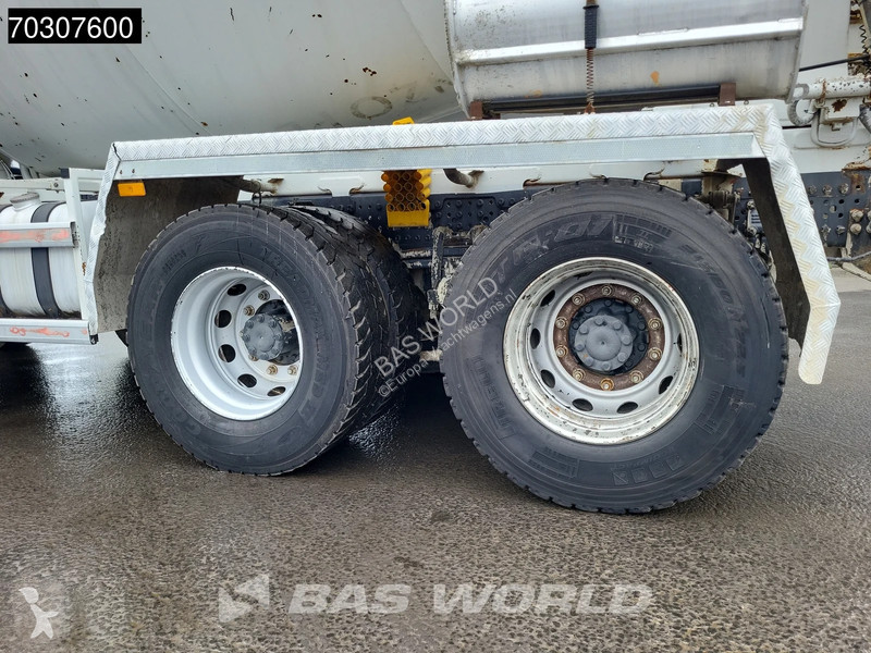 Betonárske zariadenie Mercedes 3240 8X4 9m3...