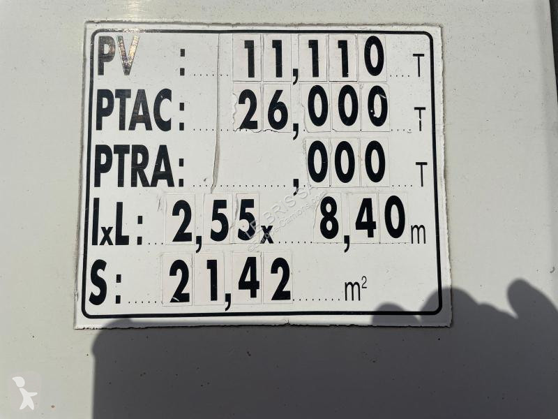 شاحنة Volvo .300