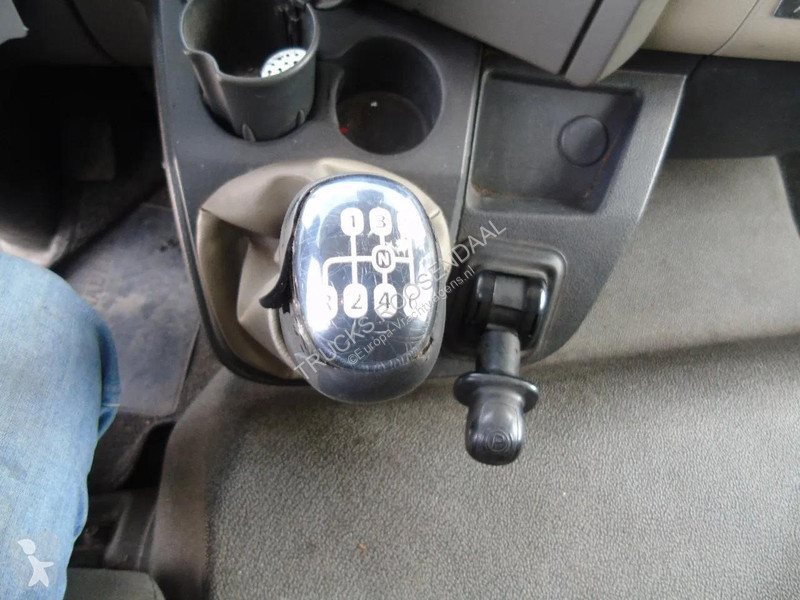 شاحنة Renault 220 + euro 5 + MANUAL + lift + 12T