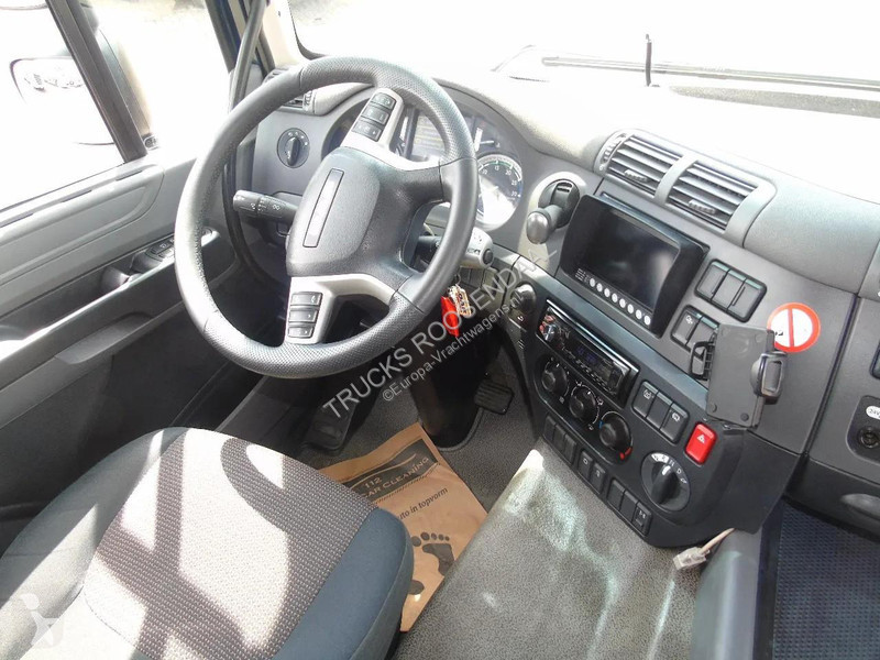 شاحنة DAF 220 + CARRIER + EURO 6 + LIFT