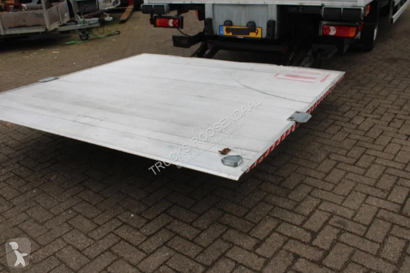 شاحنة DAF LF + EURO 5 + thermo king LOW KM +...