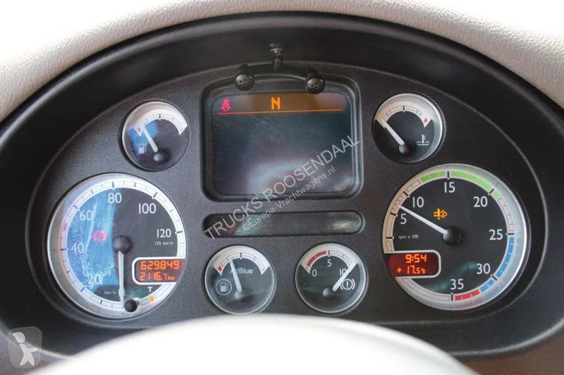 شاحنة DAF 220 + lift + euro 5