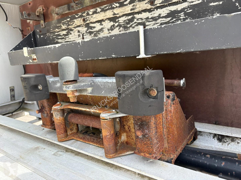 شاحنة MAN 12.220 + MANUAL + EURO 5 + WINCH +...