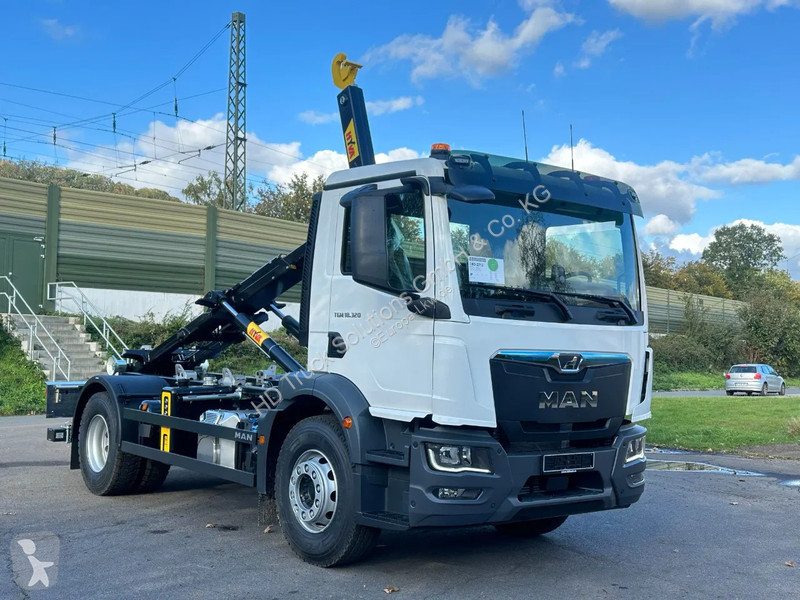 شاحنة MAN TGM TGM 4x2 Hyva 12-45