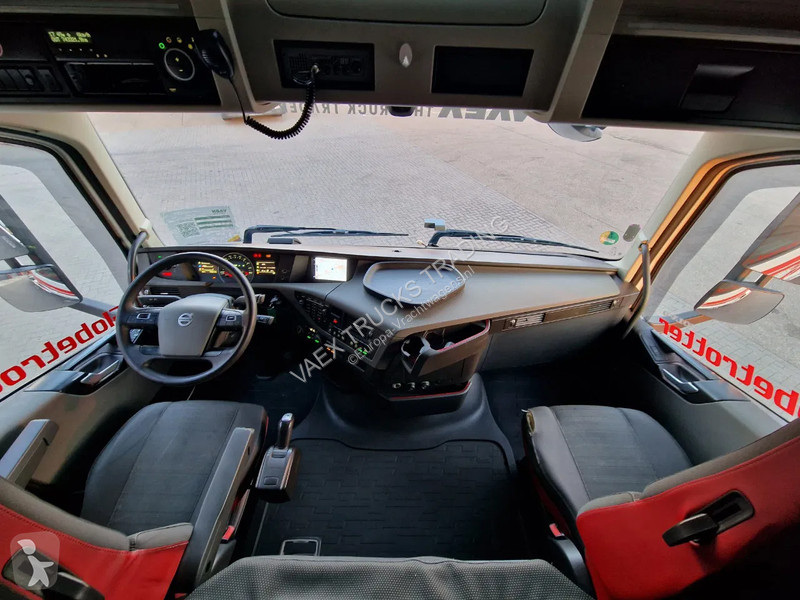 شاحنة Volvo 13460 Globetrotter 6x2*4 - BDF - I...