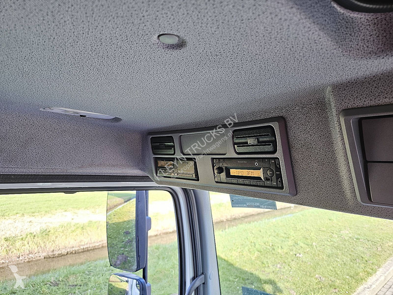 شاحنة Mercedes ATEGO AIRCO TAILLIFT