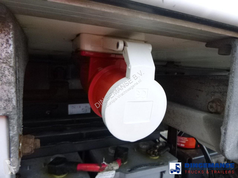 شاحنة Renault D18 Wide 4x2 RHD Thermoking T800...