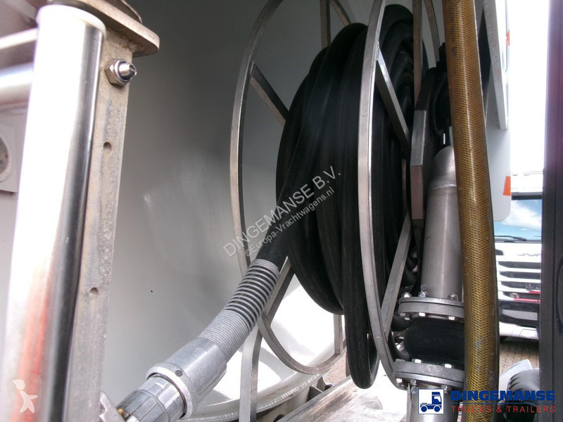 شاحنة Renault 270 dxi 4x2 fuel tank 13.6 m3 / 4...