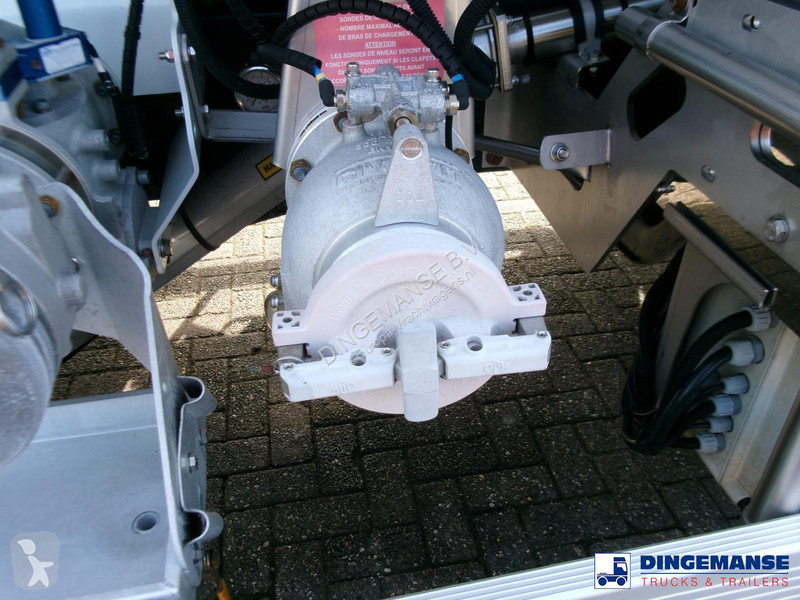 شاحنة Iveco AD260S31Y 6X2 fuel tank 19 m3 / 5...