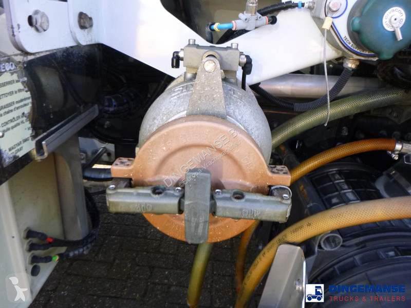 شاحنة Renault 270 dxi 4x2 fuel tank 13.3 m3 / 4...