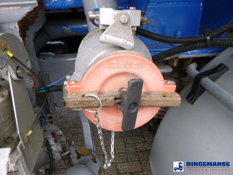 شاحنة Scania 230 DB 4x2 RHD fuel tank 12.4 m3 /...