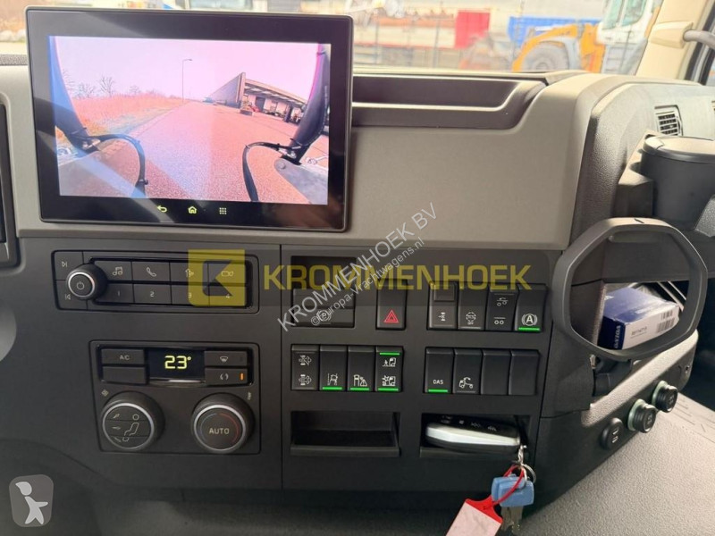شاحنة Volvo FM 500 8x2 Machine transporter | New