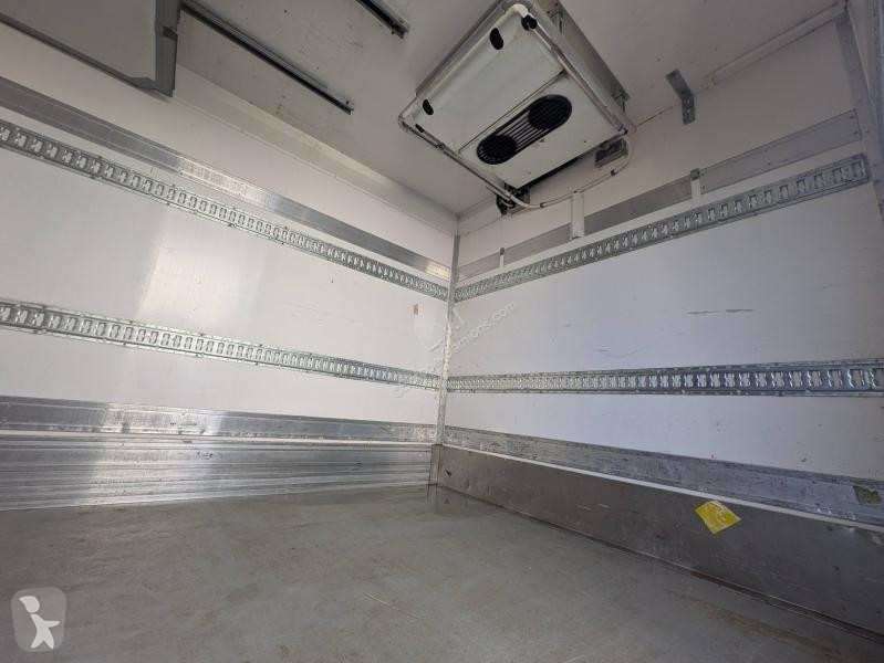 شاحنة Renault 220 DXI Frigo 4x2