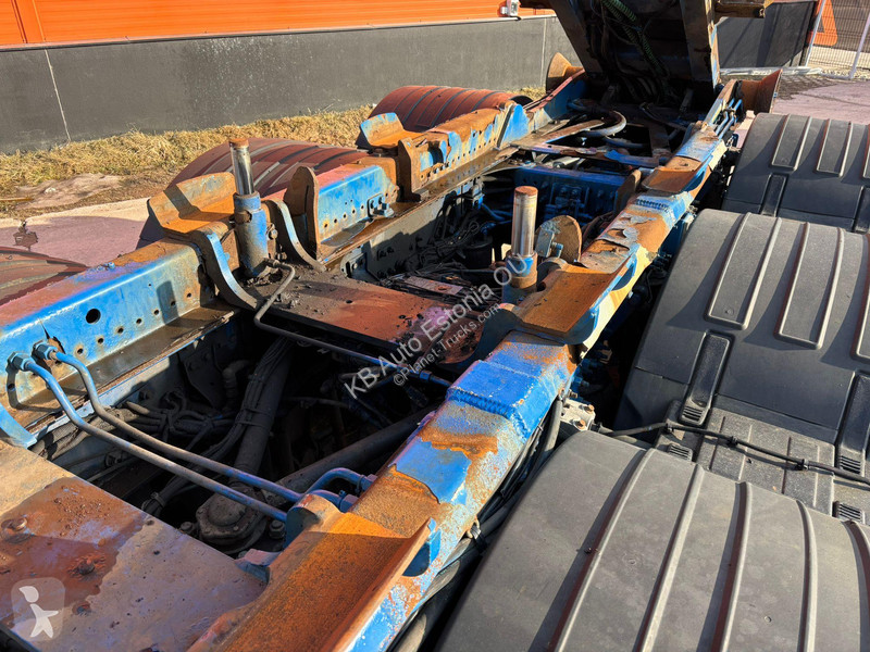 شاحنة Volvo 500 8x4*4 HIAB XR 20 / L=5600 mm