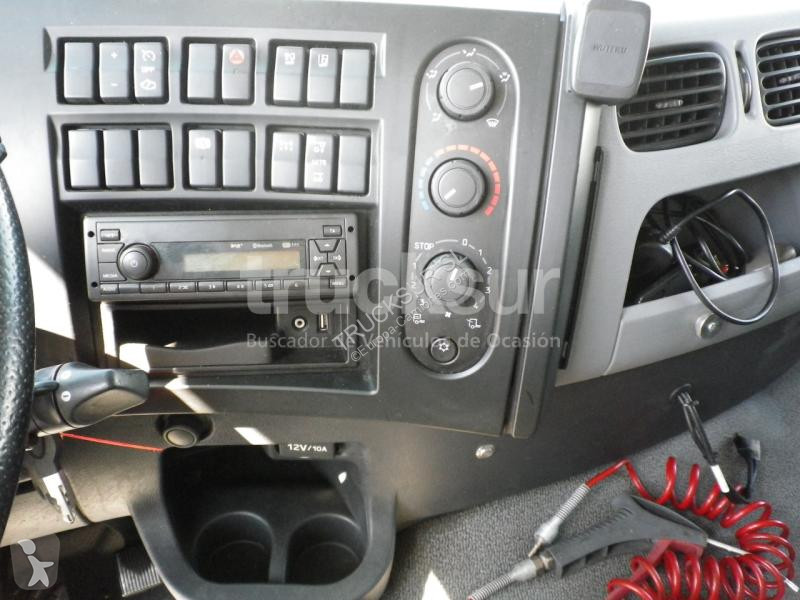 شاحنة Renault ejes 6x2*4 D320