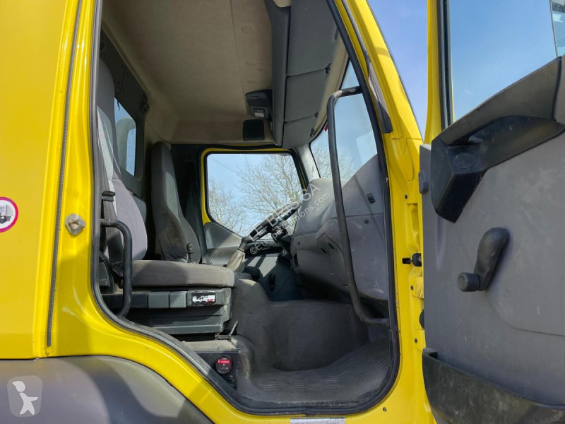 شاحنة Renault  MIDLUM 220.14
