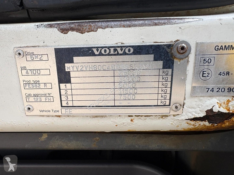 شاحنة Volvo FE 330 + HMF 1680 + 6X2 + CONTAINER...