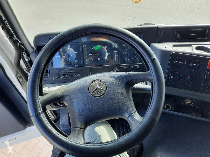 شاحنة Mercedes 1831