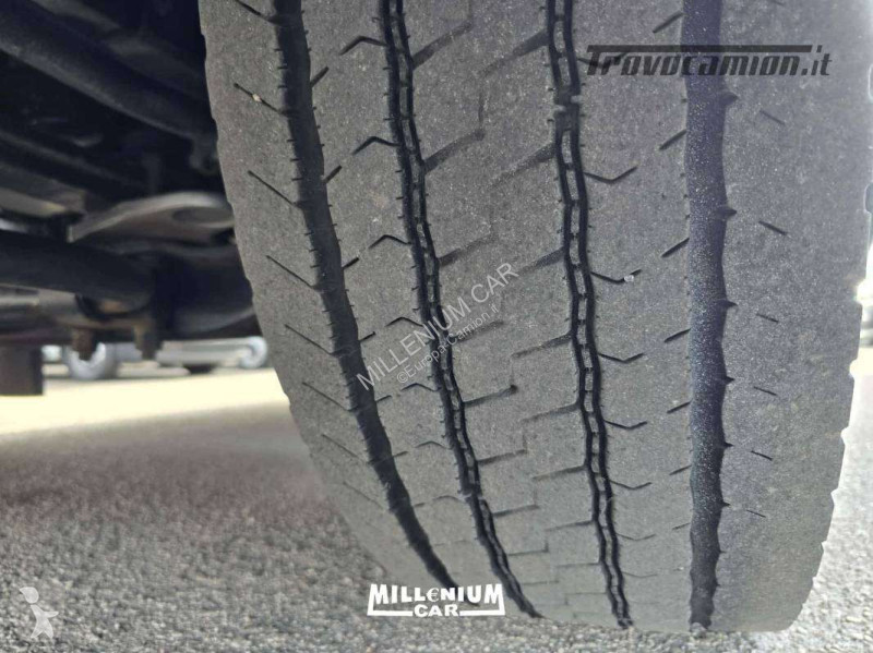 شاحنة Iveco 140E25 CENTINATO 7,30 EURO 6