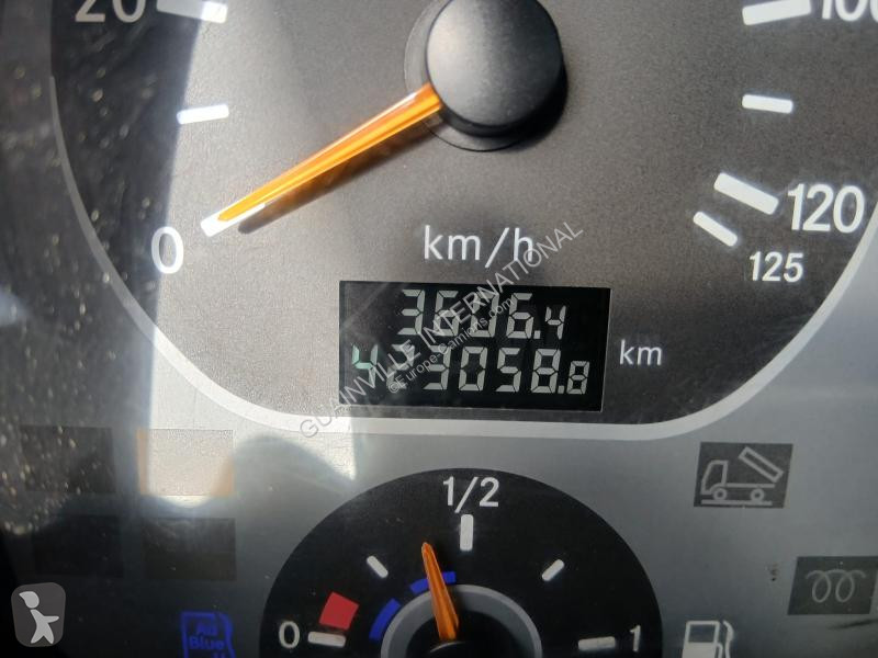 شاحنة Mercedes 3236