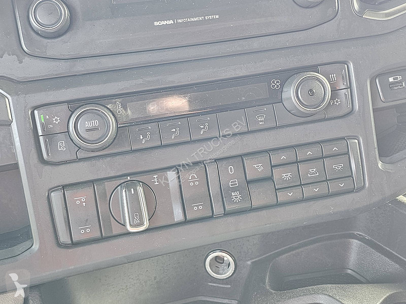 شاحنة Scania R410 6X2*4 RET. CN AS