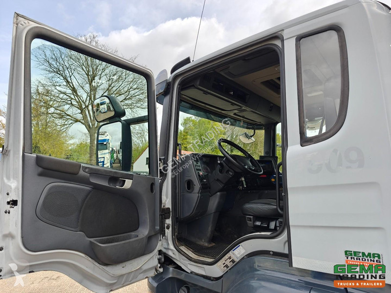 Camion Scania 320 8x2/6 Day Cab Euro6A - HIAB...