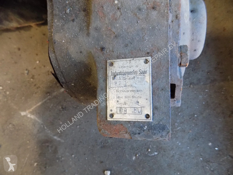 Vrachtwagen Mercedes 403 motor/versnellingsbak...