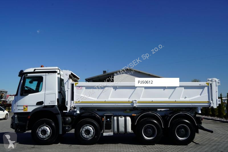 شاحنة Mercedes AROCS 3243 / 8x4 / WYWROTKA...