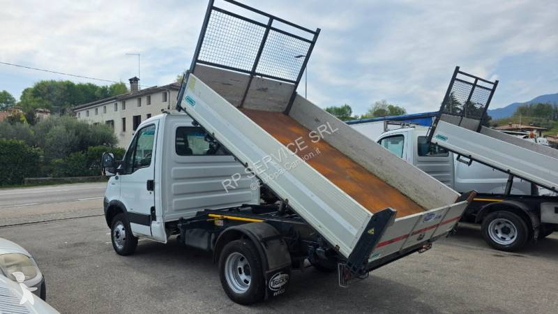 شاحنة Iveco