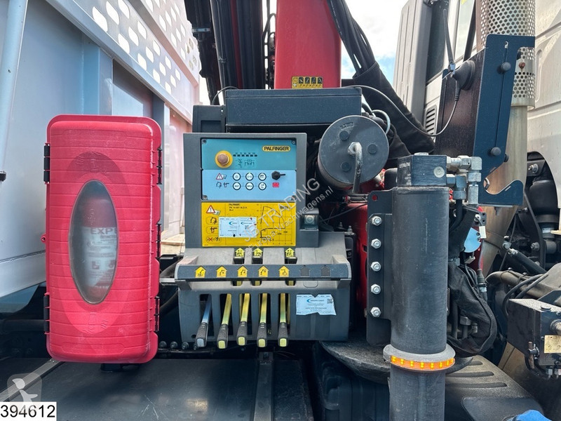 شاحنة Iveco 330 4x4, EURO 6, Palfinger, Remote