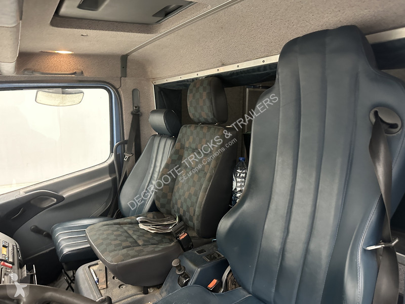شاحنة Mercedes 815