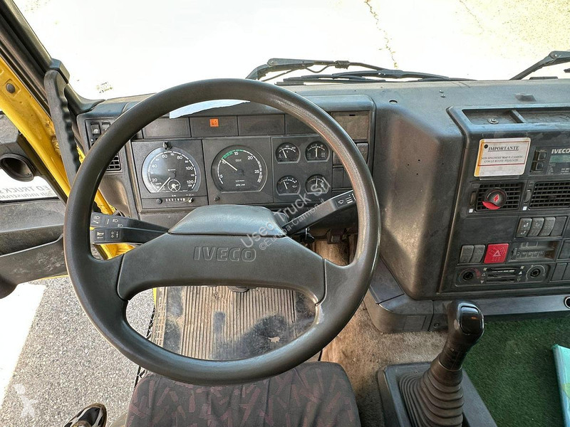 شاحنة Iveco EUROTECH 260E42