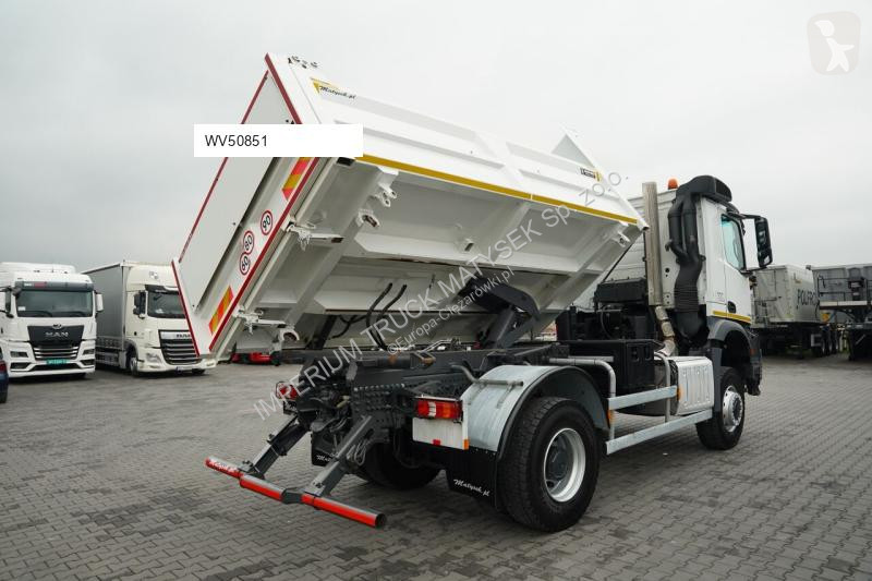 شاحنة Mercedes ACTROS 2038