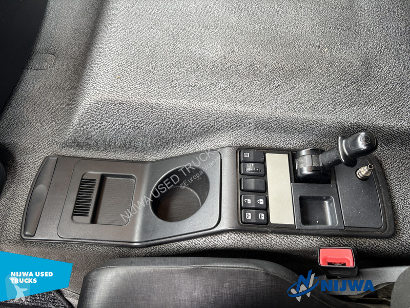 شاحنة Renault D WIDE 4x2 Schuifzeil + Laadklep 0KG