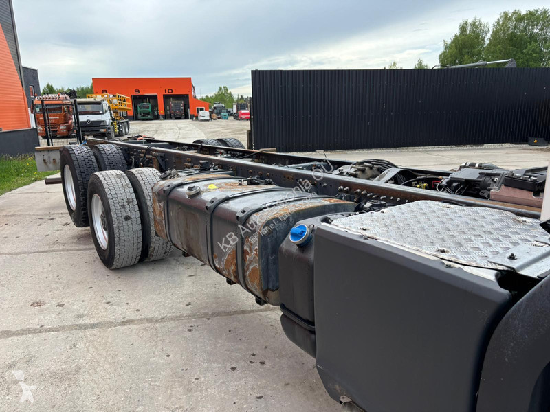 شاحنة Scania P410 4x4+2 HYDRAUICS / FRONT AXE 9T