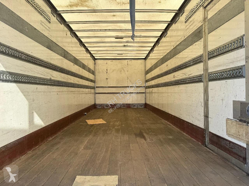 شاحنة Volvo 250 4X2 GESLOTEN BAK + KLEP