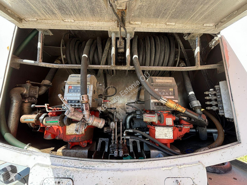 Camion Mercedes 1831 4x2 TANK 11000 l