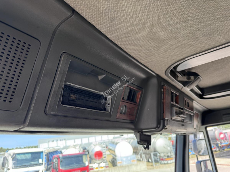 شاحنة Iveco MP410E 42H