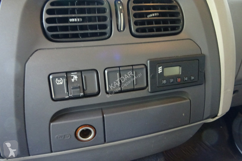 Camión DAF LF 210 euro 6 kontener...