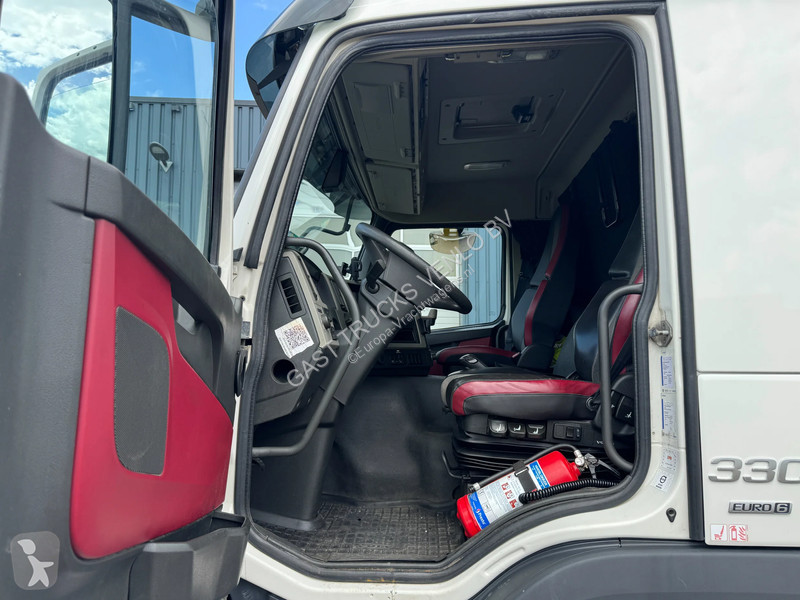 شاحنة Volvo 330 6x2*4 BDF + Lift Only 309Tkm!...