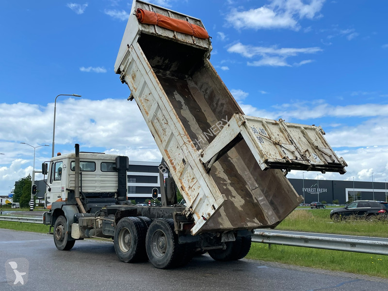 شاحنة MAN 6x4 Kipper