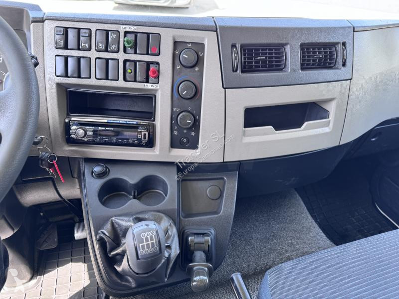شاحنة Volvo FLL-42-240