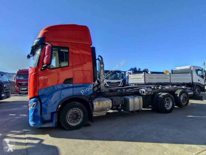 شاحنة Iveco