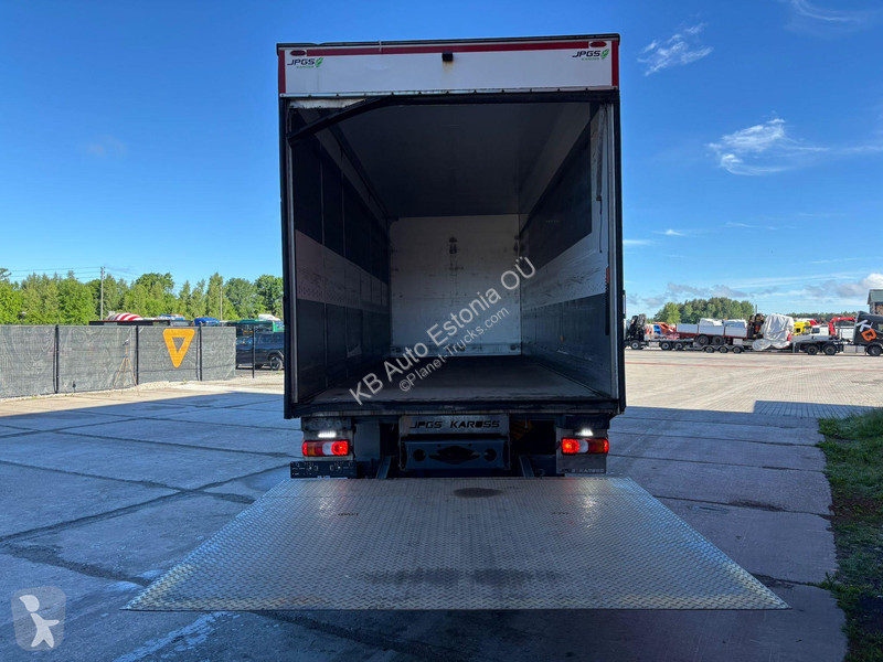 Mercedes 1524 4x2 BOX L=7509 mm truck
