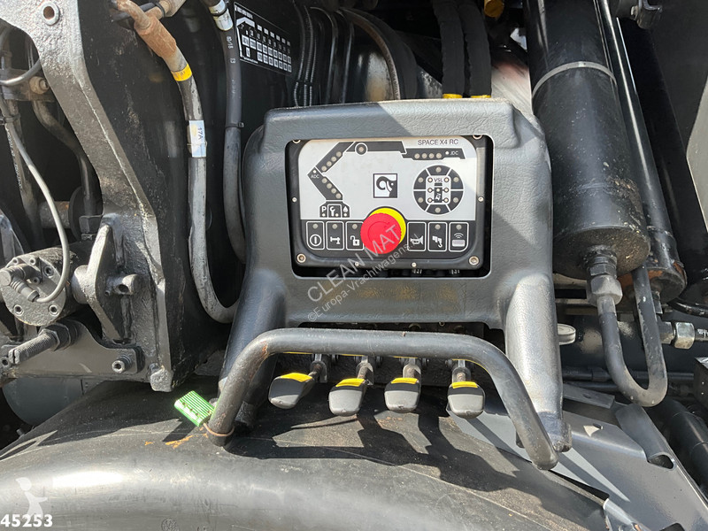 شاحنة Mercedes 3253 8x4 Hiab 105 Tonmeter...